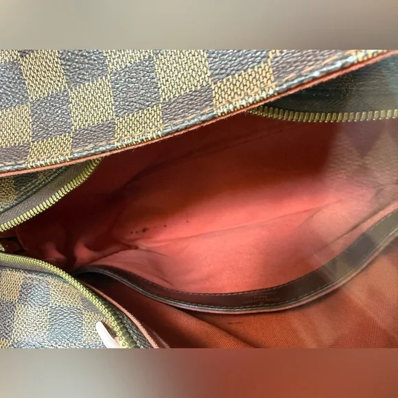 Authentic Louis Vuitton Damier Ebene Crossbody - Picture 15 of 15